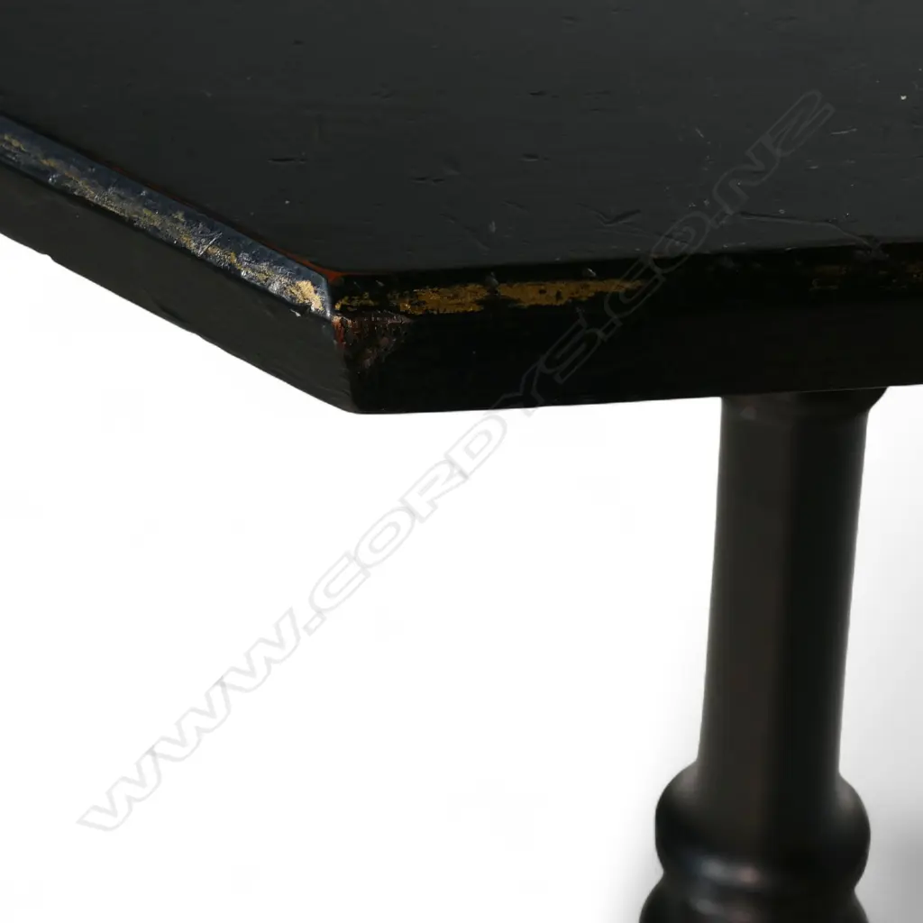 A New Zealand c.1870 ebonized kauri tripod table, Image 1++